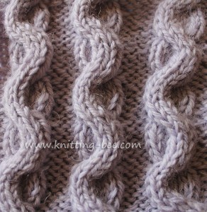 Double Patterned Cable Moss Stitch - Free Knitting Pattern: