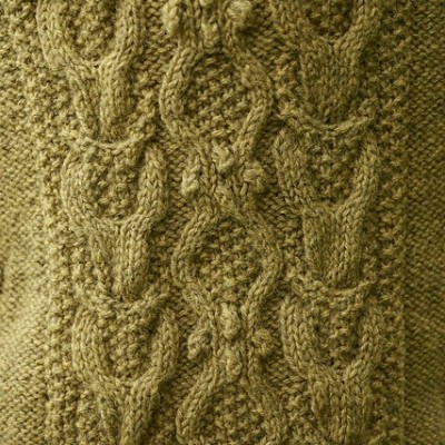 Adwen Cable Cape free knitting pattern - Knitting Bee