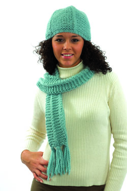 Hat & Scarf Set w/ a Twist