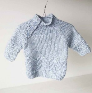 Chevron Motif Infant Sweater Free Knitting Pattern - Knitting Bee