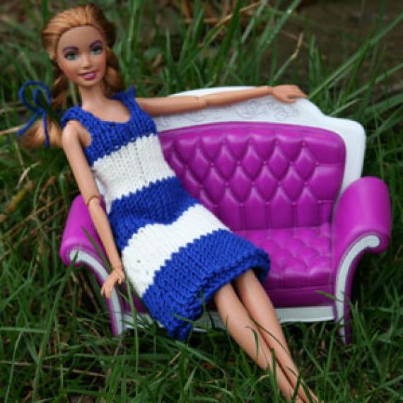 Free pattern for knitted dolls clothes