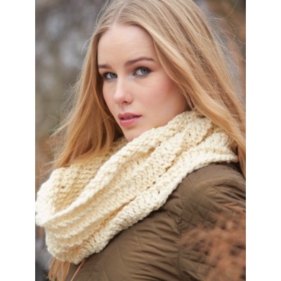 Patons Pivoting Cowl Free Knitting Pattern