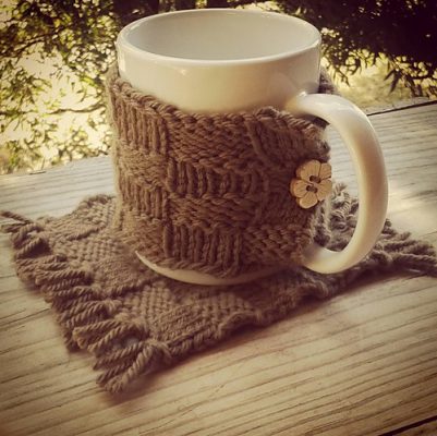 10+ Easy Knit Coffee Cozy Free Patterns to Knit Up Quickly!