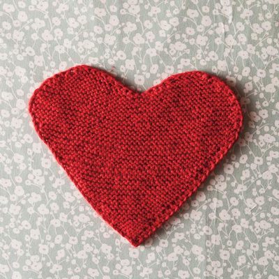 Free Knitting Pattern for a Queen of Hearts Dishcloth - Knitting Bee