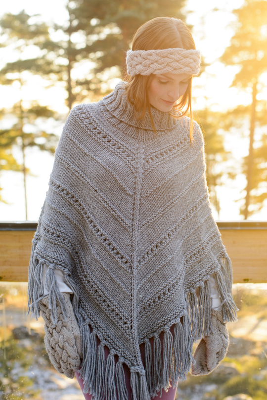 free lace poncho knitting patterns Archives - Knitting Bee (10 free knitting  patterns)