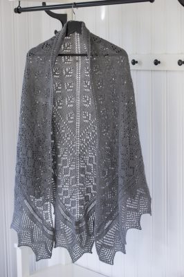 Free Knitting Pattern for a Beautiful Lace Shawl - Knitting Bee