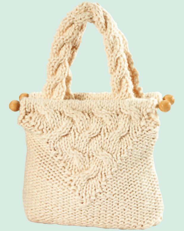 Free Pattern for a Cable Knit Purse